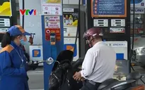 Tăng xả quỹ để giữ nguyên giá xăng dầu