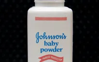 Johnson & Johnson bị buộc bồi thường 29 triệu USD cho khách hàng