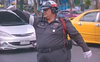 Cảnh sát béo phì Thái Lan tham gia chương trình "hủy diệt mỡ bụng"