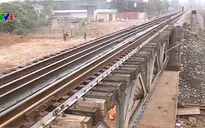 Ngang nhiên xâm hại công trình đường sắt