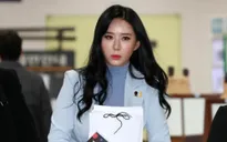 Yoon Ji Oh phủ nhận việc Jang Jae Yeon dùng tình dục để thăng tiến sự nghiệp