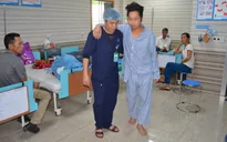 Cứu nam thanh niên khỏi liệt chân nhờ vật lý trị liệu