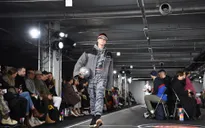 Quán quân The Face Vietnam 2018 tự tin sải bước tại Seoul Fashion Week