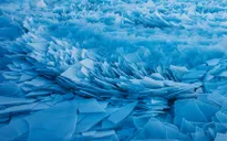 Tuyệt đẹp cảnh băng hồ Michigan vỡ thành hàng triệu mảnh nhỏ
