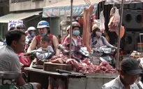Lượng lợn về chợ đầu mối sụt giảm kỷ lục