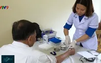 Khám bệnh, phát thuốc miễn phí cho hàng trăm người dân nghèo ở vùng núi