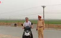 Nhiều người vẫn thờ ơ với việc đội mũ bảo hiểm
