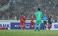 Tiền đạo U23 Thái Lan trả giá đắt vì đánh nguội Đình Trọng