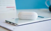 Tốc độ chia sẻ pin qua Galaxy S10 là bao nhiêu?