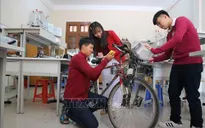 Xe đạp lọc khí - Sáng tạo bảo vệ môi trường của học sinh Lâm Đồng