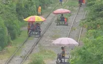Nguy hiểm nghề xe đẩy goòng ở Philippines