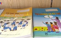 Tăng giá sách giáo khoa tác động thế nào tới các gia đình nghèo có con đi học?