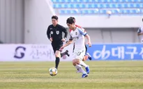 Công Phượng phải nhận thẻ vàng đầu tiên tại K.League