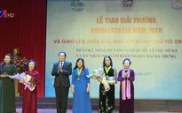 Giải thưởng Kovalevskaia năm 2018 trao cho 1 tập thể, 1 cá nhân