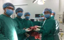 Thường xuyên đau bụng, hóa ra có khối u lách nặng gần 3kg