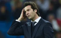 Thua nhục Ajax, HLV Real Madrid vẫn quyết giữ ghế