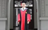 Trung Quốc: Từ người chăn vịt trở thành tiến sĩ sau 20 năm cố gắng