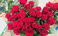 Nhộn nhịp thị trường hoa tươi cận ngày 8/3