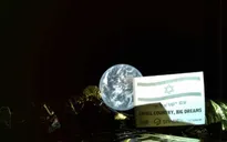 Tàu vũ trụ của Israel gửi hình chụp đầu tiên về Trái đất