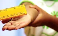 Nghi vấn cô giáo đánh học sinh