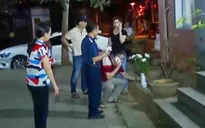 Bé trai khoảng 3 tuổi rơi từ tầng cao chung cư xuống đất tử vong