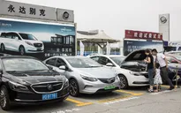 Trung Quốc tiếp tục ngừng tăng thuế ô tô Mỹ