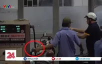 Sau phóng sự điều tra của VTV24, cây xăng 199 Minh Khai bị kiểm tra, nhân viên thừa nhận "vô tình gian lận"