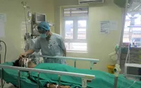 Cứu sống thanh niên bị ống sắt dài đâm thấu ngực