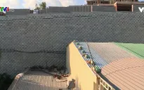 Sẽ tháo dỡ tường khổng lồ trái phép tại dự án Đồi Xanh