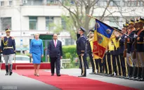 Romania tổ chức trọng thể lễ đón Thủ tướng Nguyễn Xuân Phúc