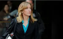 Chạy trường cho con, diễn viên Felicity Huffman đối mặt mức án 10 tháng tù