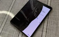 Smartphone giá gần 2.000 USD Galaxy Fold hỏng chỉ sau vài ngày sử dụng
