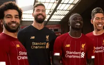 Alisson "cuỗm" áo số 1 của tội đồ Liverpool trong trang phục sân nhà 2019/20