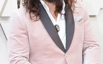 "Aquaman" Jason Momoa gây sốc với hình ảnh mới