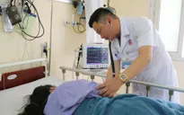 Ăn trứng kiến, người phụ nữ bị sốc phản vệ