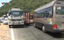 Nguy cơ mất an toàn giao thông trên đèo Hải Vân