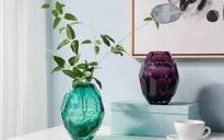 Làm mới nhà cửa bằng bình thủy tinh cắm hoa