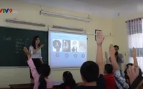 Cô Hiệu phó mở lớp ngừa xâm hại tình dục trẻ em tại Đà Nẵng