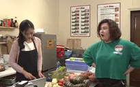 Về nhà đi con - Tập 15: Huệ (Thu Quỳnh) bị em chồng phát hiện gặp người yêu cũ