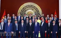 Thủ tướng Nguyễn Xuân Phúc thăm Đại sứ quán Việt Nam tại Trung Quốc
