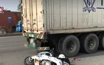 Bình Dương: Tông đuôi xe container, một nam thanh niên tử vong