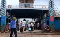Bắt 10 cán bộ, nhân viên ở bến phà Gót bán vé quay vòng