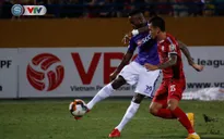 ẢNH: Thắng tối thiểu CLB TP HCM, CLB Hà Nội vươn lên dẫn đầu BXH V.League