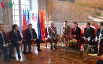 Chủ tịch Quốc hội gặp Thị trưởng Thành phố Toulouse, Pháp