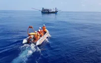 Tàu hỏng máy, 52 ngư dân Quảng Nam trôi dạt ở vùng biển Hoàng Sa