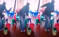 Nam Phi đóng cửa trường mẫu giáo bạo hành trẻ
