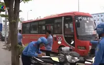 Tiếp diễn tình trạng xe khách vi phạm ngoài bến xe