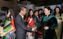 Chủ tịch Quốc hội gặp gỡ cộng đồng người Việt Nam tại Qatar