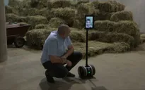 Robot giúp đưa trẻ bị bệnh đi sở thú