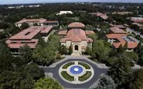 Mỹ: Đại học Stanford buộc thôi học sinh viên "chạy trường"